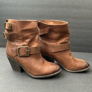 Distressed Lucky Brand Cognac Brown Buckle Slouch Block Heel Boots size 7.5